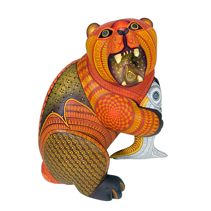 Isabel Fabian: Grizzly Bear Woodcarving