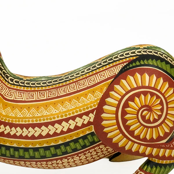 Ivan Fuentes: Elegant Dachshund Woodcarving