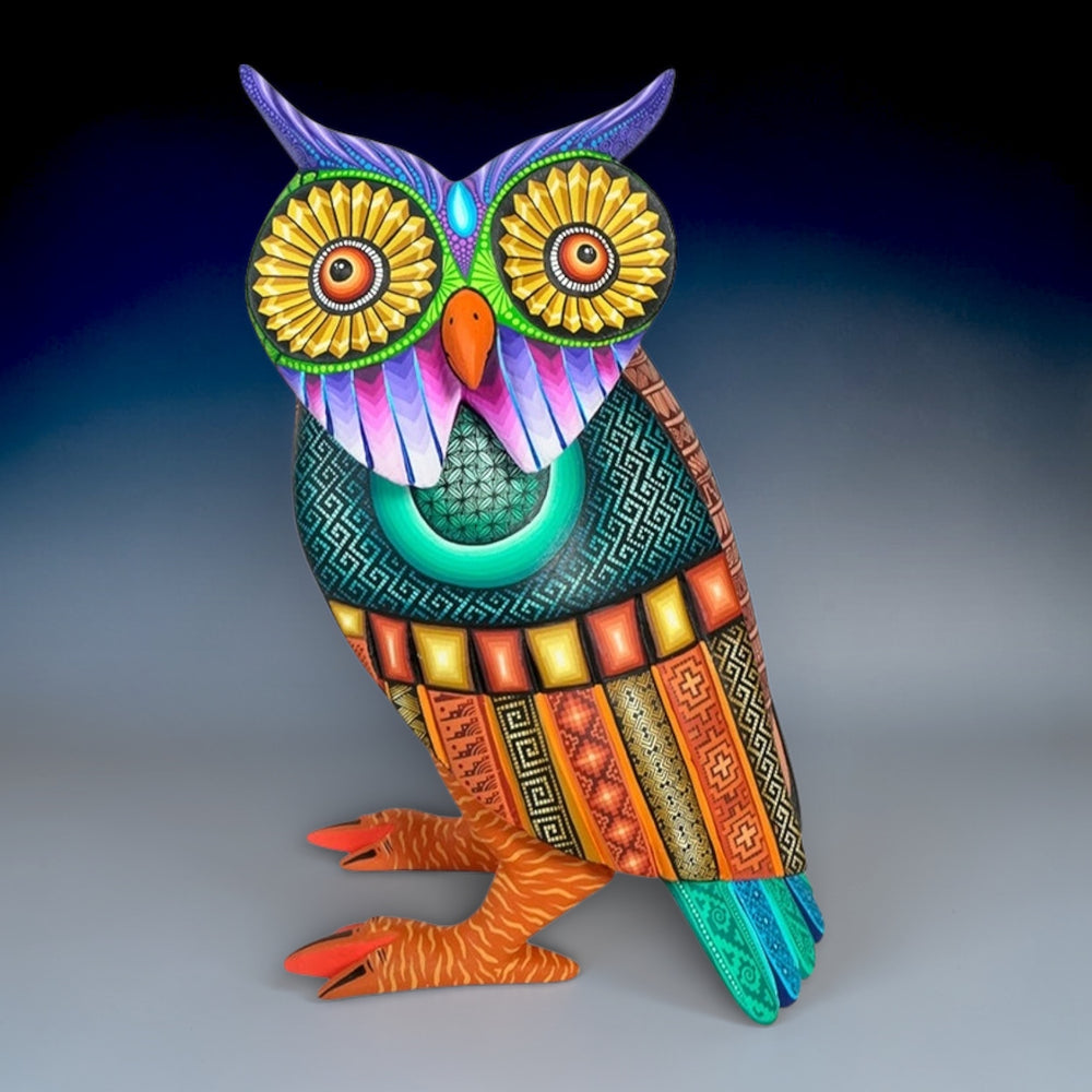 Jose Calvo & Magaly Fuentes: Spectacular Great Horned Owl