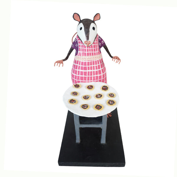 Antonio Alonso: Ms. Opossum's Mini Pies Paper Mache