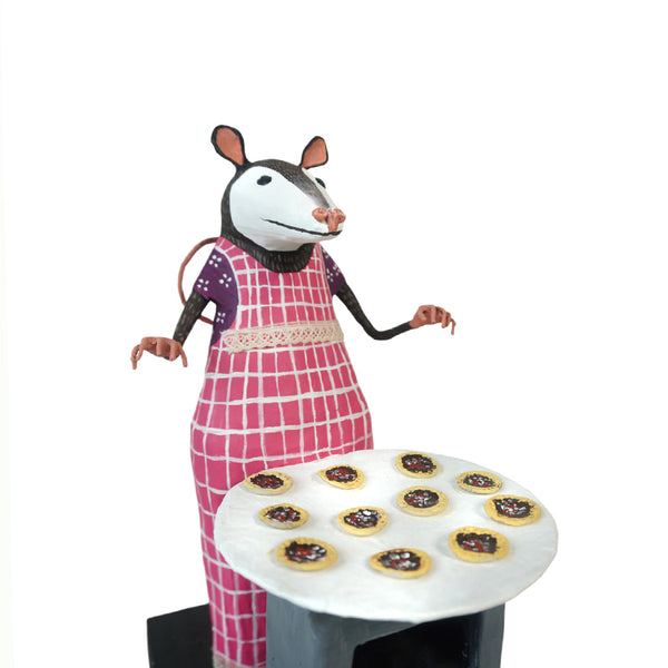 Antonio Alonso: Ms. Opossum's Mini Pies Paper Mache