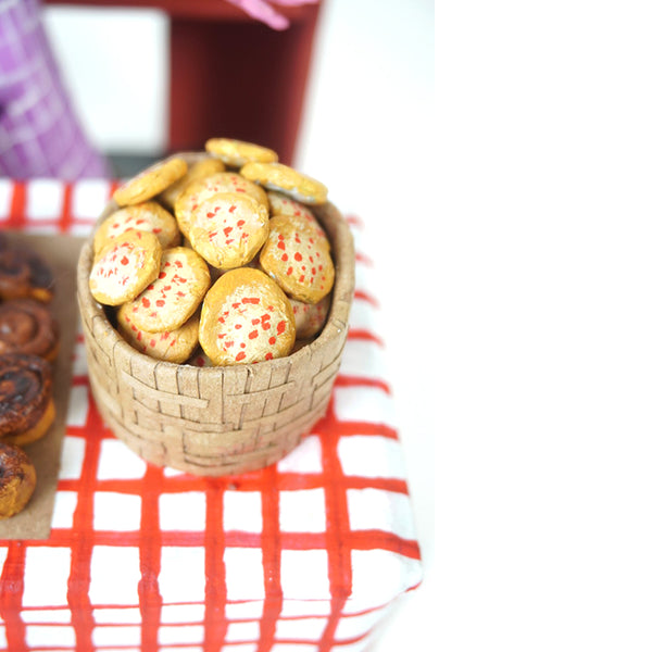 Antonio Alonso: Panaderia Bakery Paper Mache