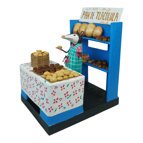 (LYWY ) Antonio Alonso: Bakery Paper Mache