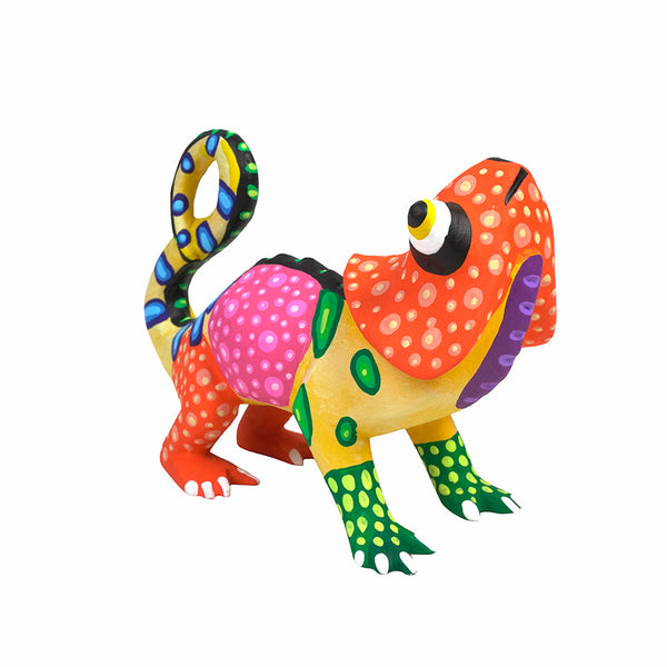 Armando Jimenez: Baby Chameleon Woodcarving