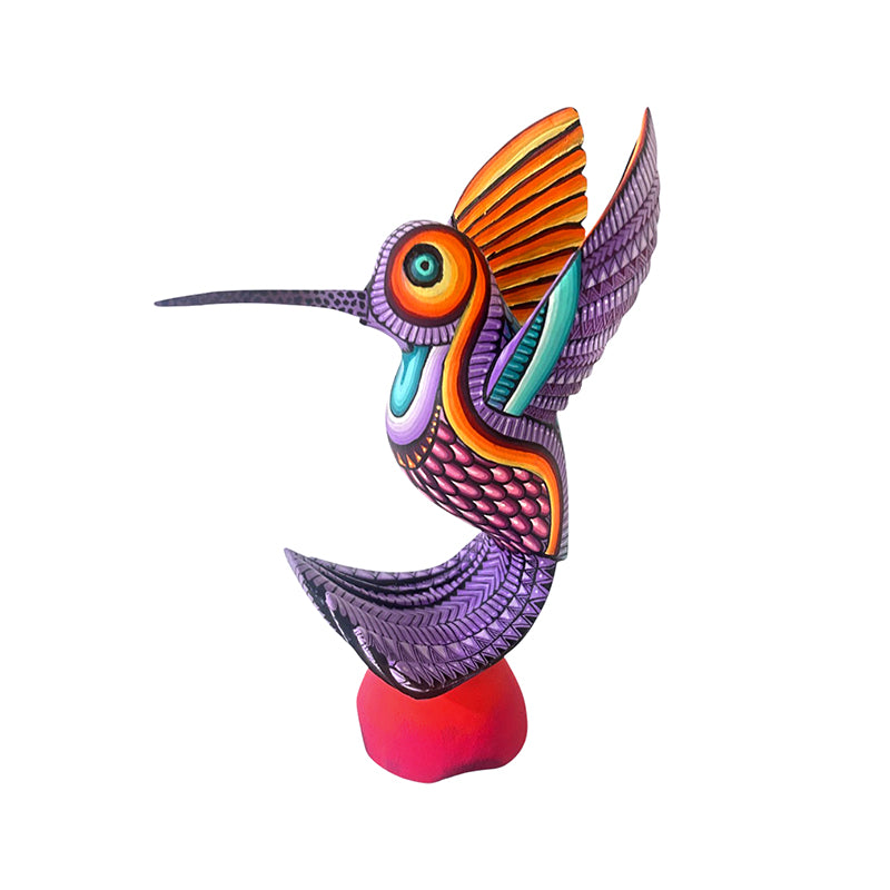 Carolina Sandova & Kengi: Hummingbird on Petal Woodcarving