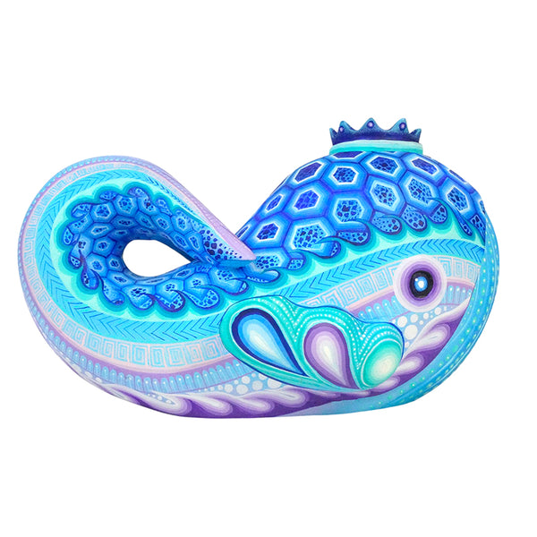 Carolina Sandoval & Kengi: Superb Queen Whale Woodcarving