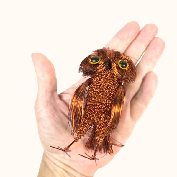 Cristo Escamilla:Mid Size Owl Wire Art