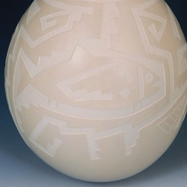 Claudia Ledezma: Long Neck Mimbres Olla