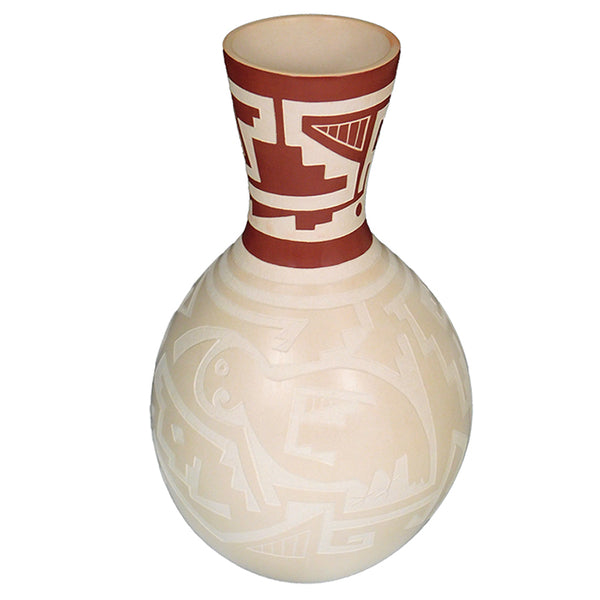 Mata Ortiz Pottery vase