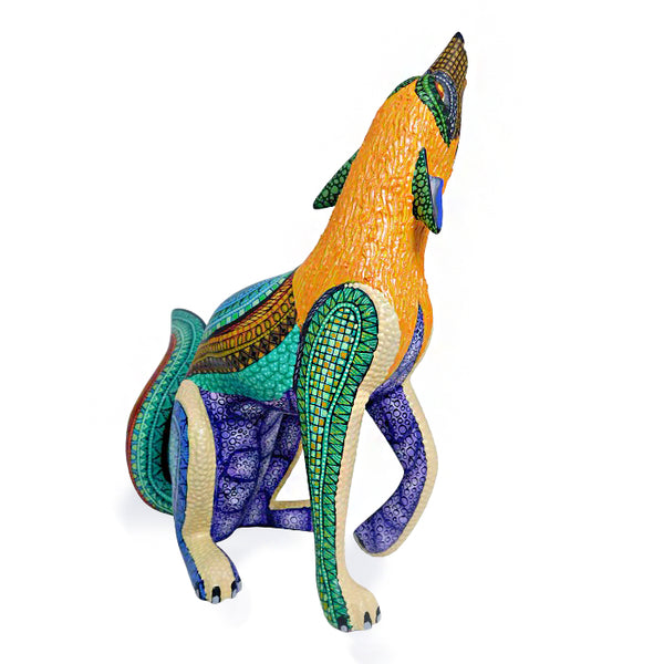 Margarito Melchor Jr: Howling Coyote Woodcarving