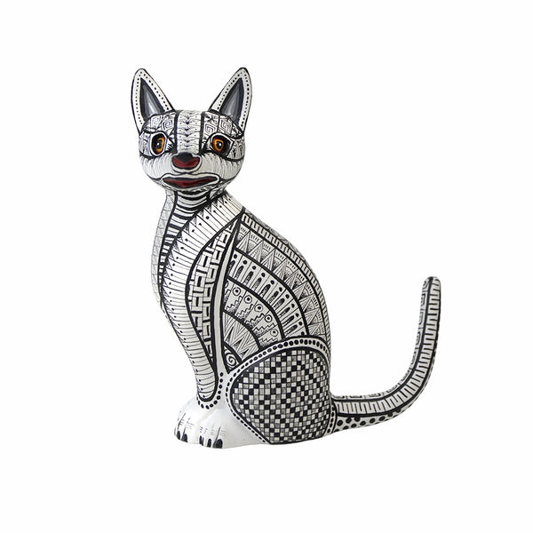 Marco & Leticia Hernandez: Little Dog Alebrije