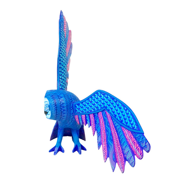 Emmanuel Ramirez: Spectacular Owl Woodcarving