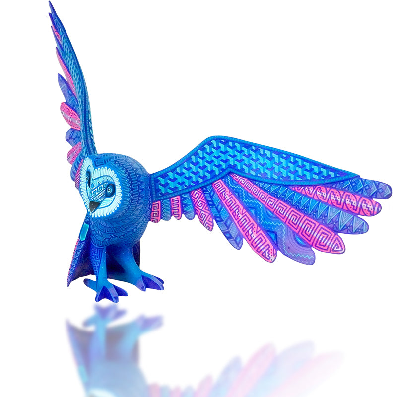 Emmanuel Ramirez: Spectacular Owl Woodcarving