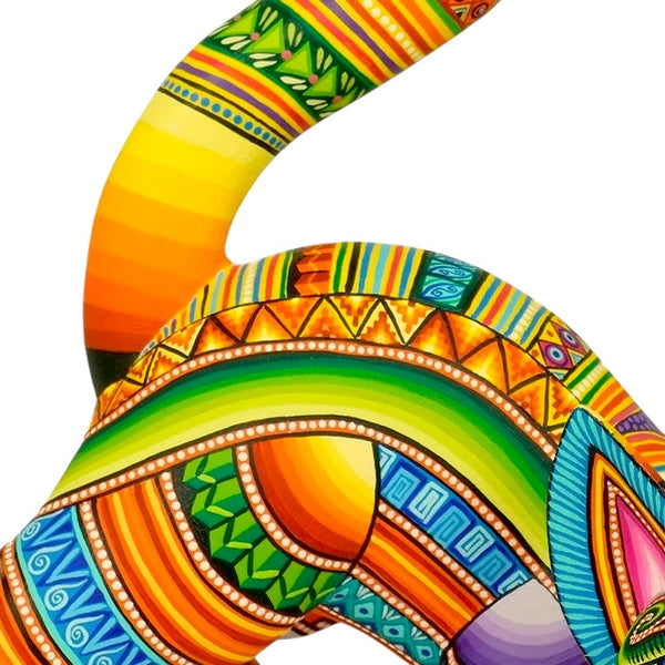 Magaly Fuentes: Playful Cat Woodcarving