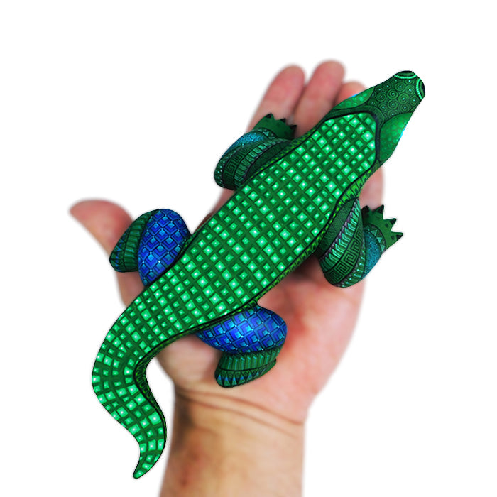 Isabel Fabian: Little Alligator Woodcarving