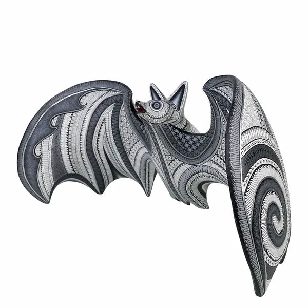Isabel Fabian: Impressive Bat Woodcarving