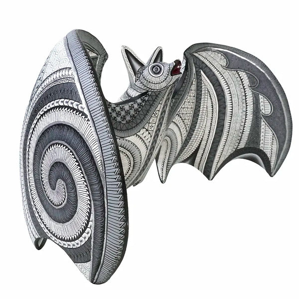 Isabel Fabian: Impressive Bat Woodcarving