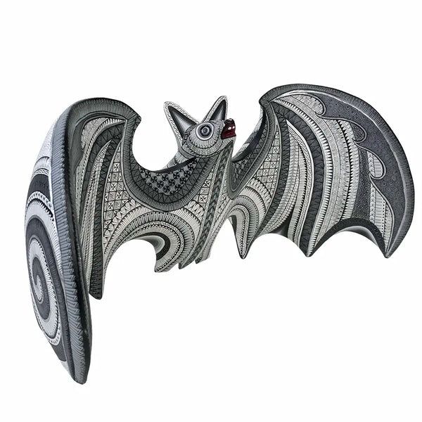 Isabel Fabian: Impressive Bat Woodcarving