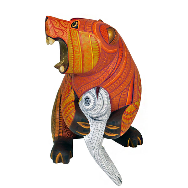 Isabel Fabian: Grizzly Bear Woodcarving