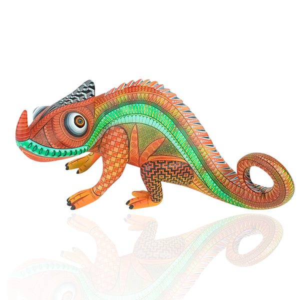 Isabel Fabian: One-Piece Chameleon Sculpture