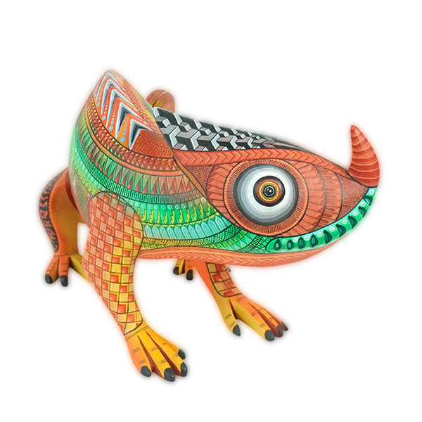 Isabel Fabian: One-Piece Chameleon Sculpture