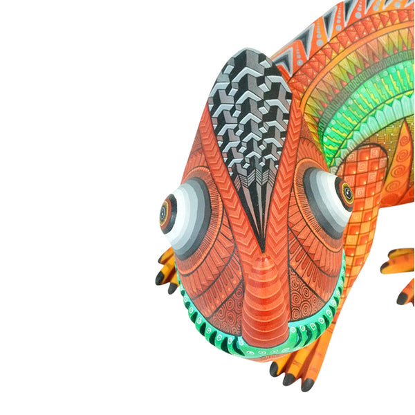 Isabel Fabian: One-Piece Chameleon Sculpture