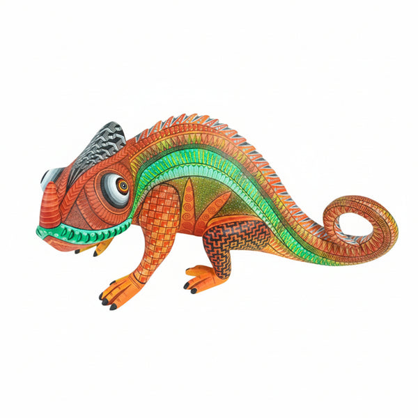 Isabel Fabian: One-Piece Chameleon Sculpture