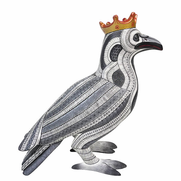 Isabel Fabian: Impressive Crow Woodcarving