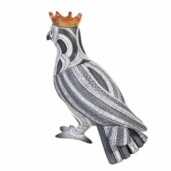 Isabel Fabian: Impressive Crow Woodcarving