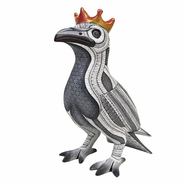 Isabel Fabian: Impressive Crow Woodcarving