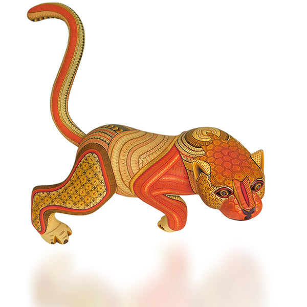 Isabel Fabian: Exquisite Puma Woodcarving