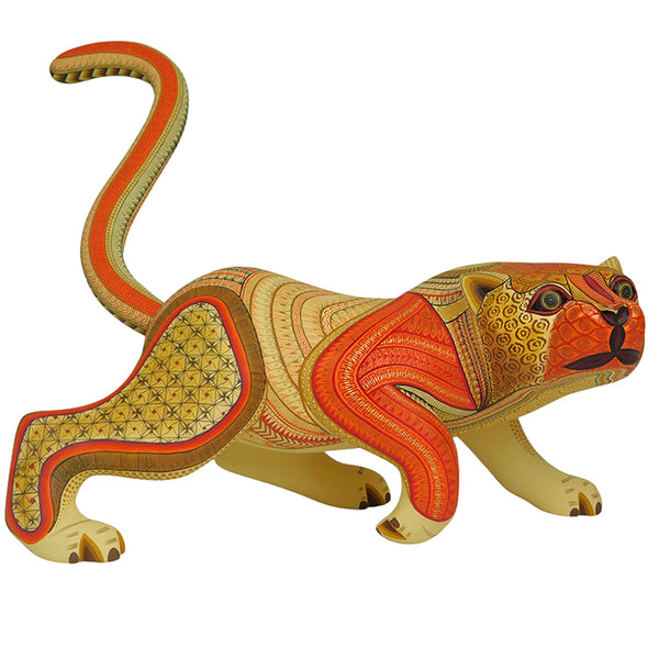 Isabel Fabian: Exquisite Puma Woodcarving