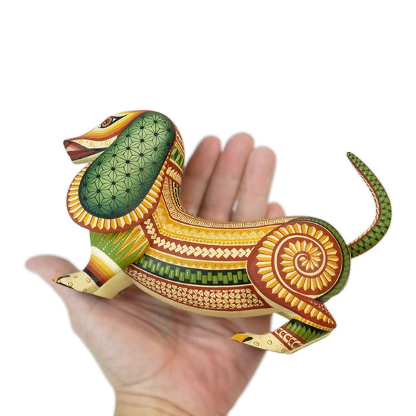 Ivan Fuentes: Elegant Dachshund Woodcarving