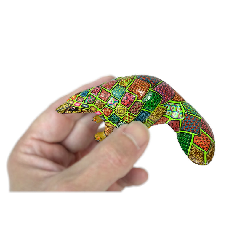 Jorge Vazquez: Stunning Miniature Pangolin Sculpture