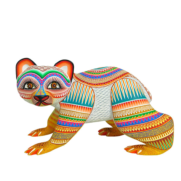 Julia Fuentes: Superb Polar Bear Sculpture