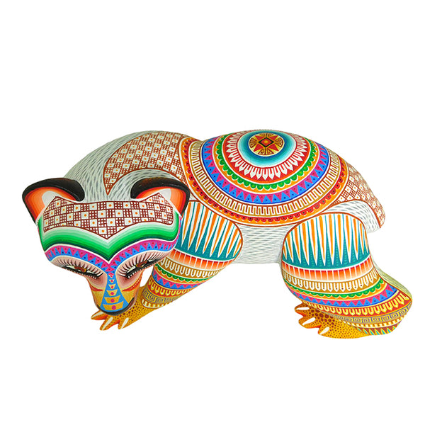 Julia Fuentes: Superb Polar Bear Sculpture