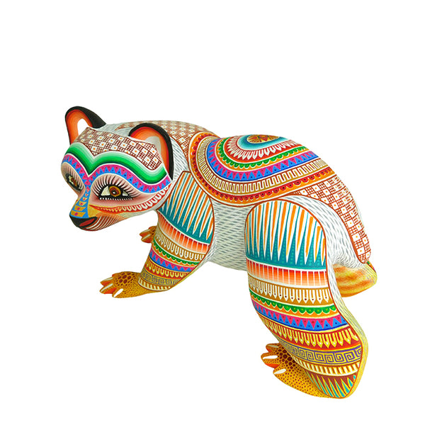 Julia Fuentes: Superb Polar Bear Sculpture