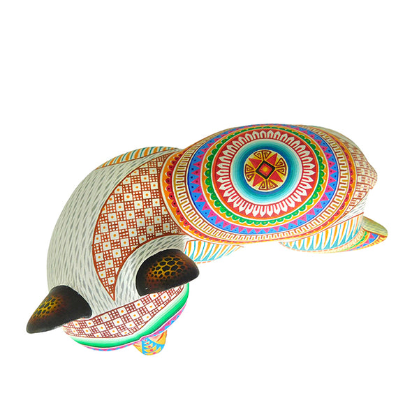 Julia Fuentes: Superb Polar Bear Sculpture