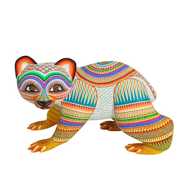 Julia Fuentes: Superb Polar Bear Sculpture