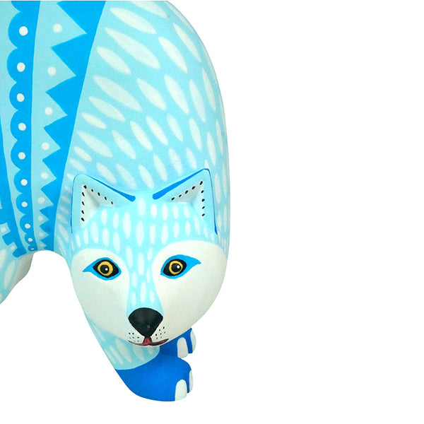 Luis Pablo:Stylized Arctic Fox Woodcarving