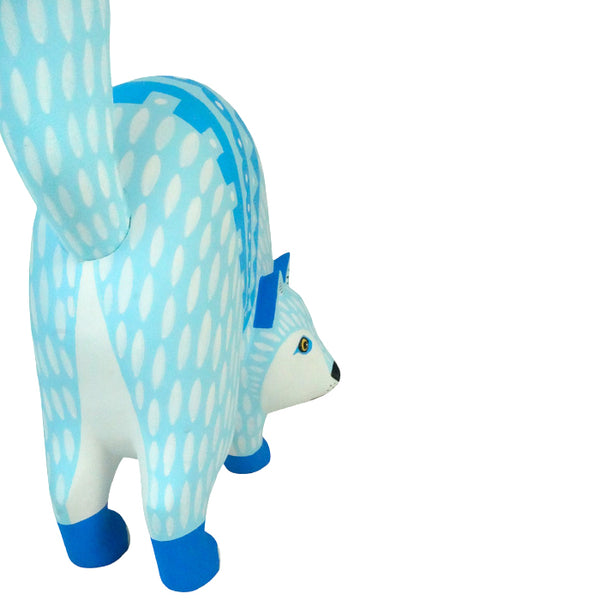 Luis Pablo:Stylized Arctic Fox Woodcarving