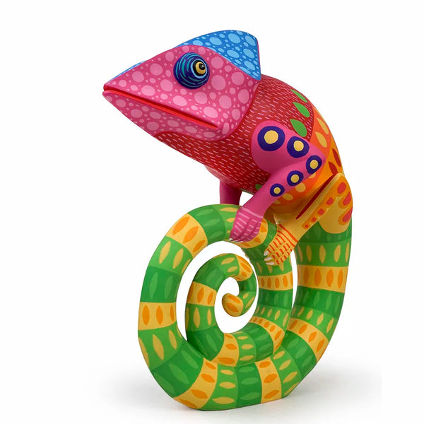 Luis Pablo: Contemporary Art Chameleon Woodcarving