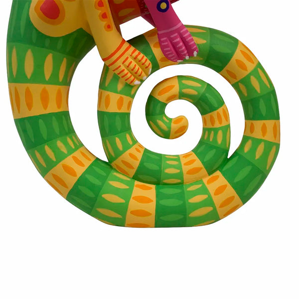 Luis Pablo: Contemporary Art Chameleon Woodcarving