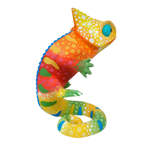 Luis Pablo: Spectacular One Piece Chameleon Woodcarving