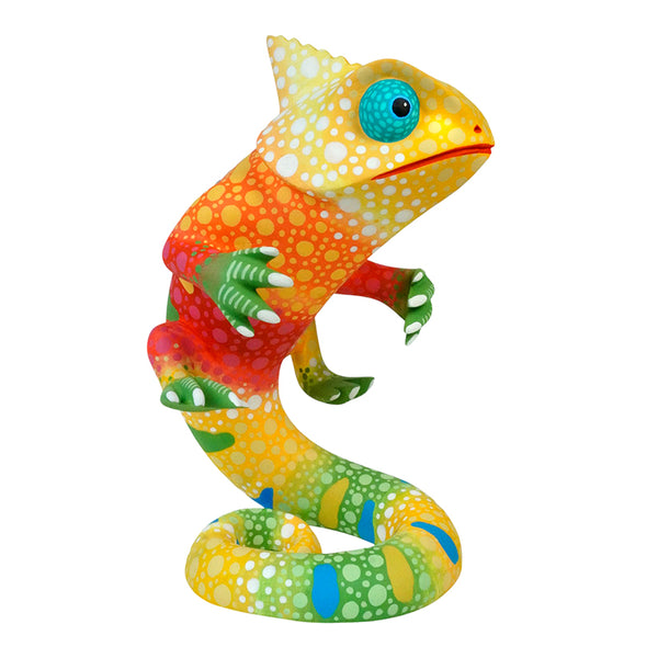 Luis Pablo: Spectacular One Piece Chameleon Woodcarving