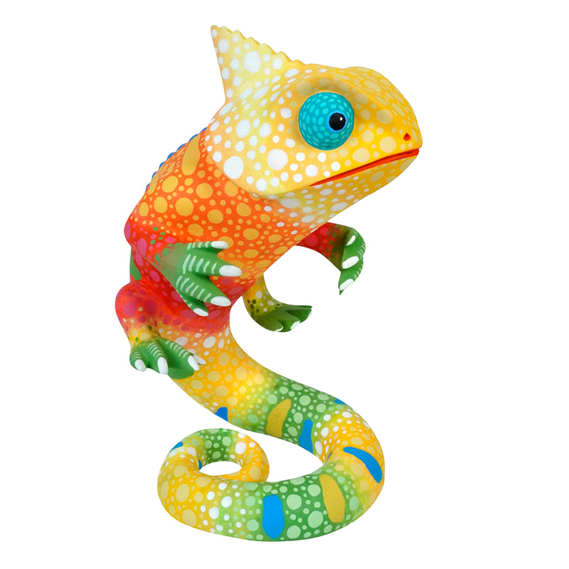 Luis Pablo: Spectacular One Piece Chameleon Woodcarving