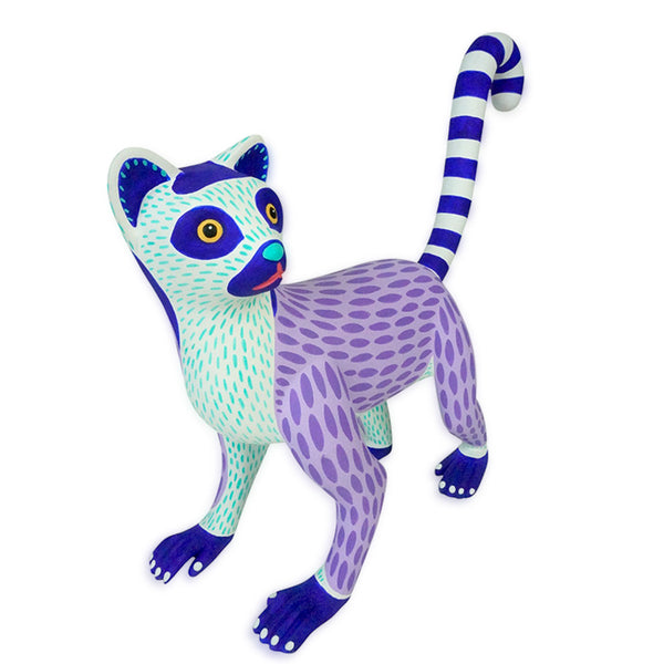 Lemur Alebrije sculpture woodcarving from Oaxaca