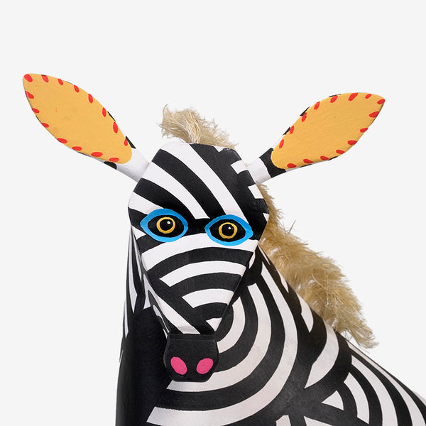 Luis Pablo: Op Art Zebra