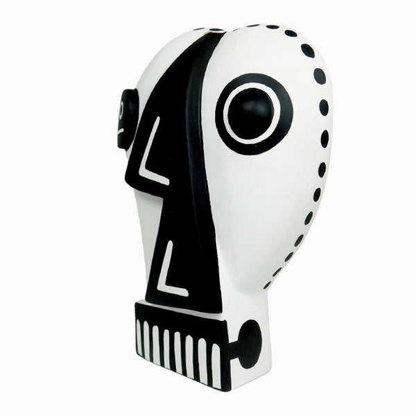 Luis Pablo: Picasso Mask Woodcarving