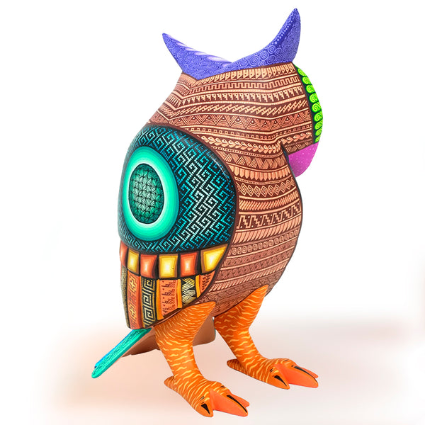 Jose Calvo & Magaly Fuentes: Spectacular Great Horned Owl